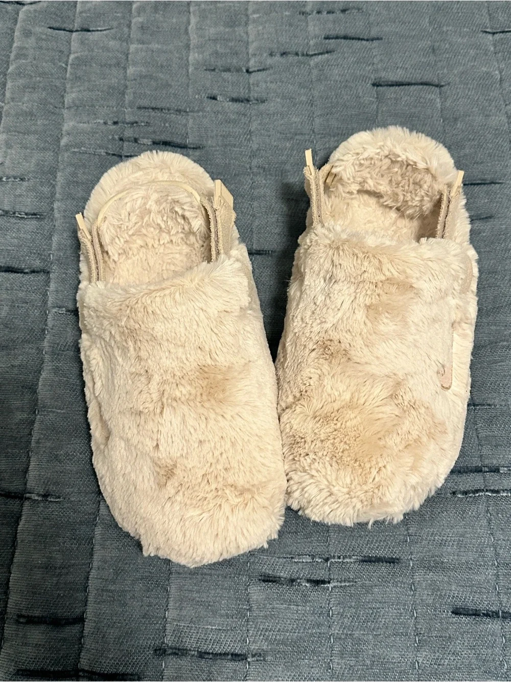 Nike Fuzzy Slide Calm Mules SE